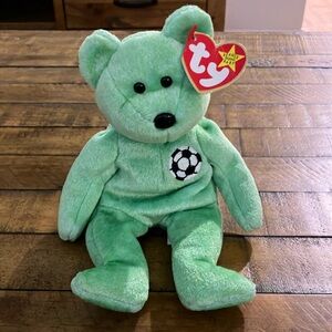 3/$30 | Vintage Ty Beanie Baby | 1999 Edition | Kicks the green soccer bear